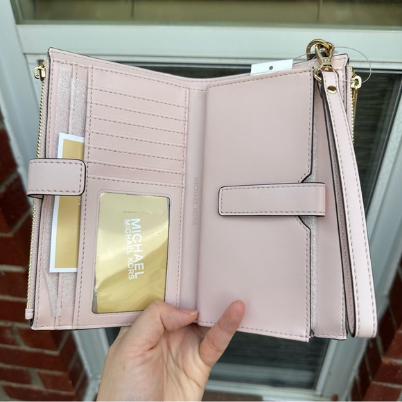 Michael Kors medium backpack and wallet - Picture 15 of 16
